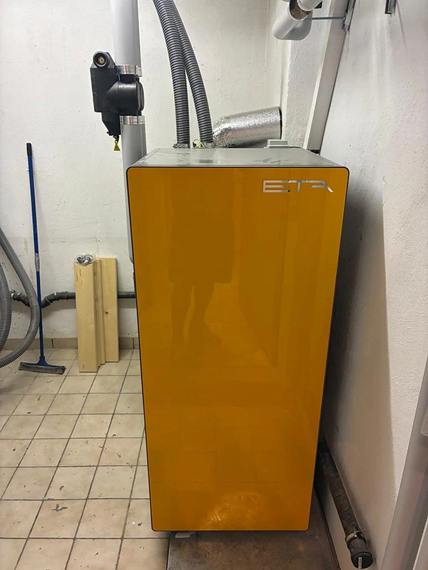 karl-goepfert-heizung-klima-sanitaertechnik-einfamilienhaus-pelletsanlage-biocat-pv-einbindung-evenhausen-01